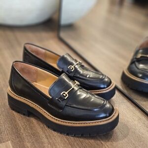 Sam Edelman Gold and Black Flats with Modern Design